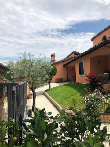 Il Giardino Delle Rose Leilighet Spello Eksteriør bilde